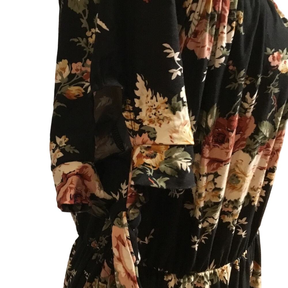 Vibe Sportswear Floral Print Maxi Dress - Picture 6 of 6